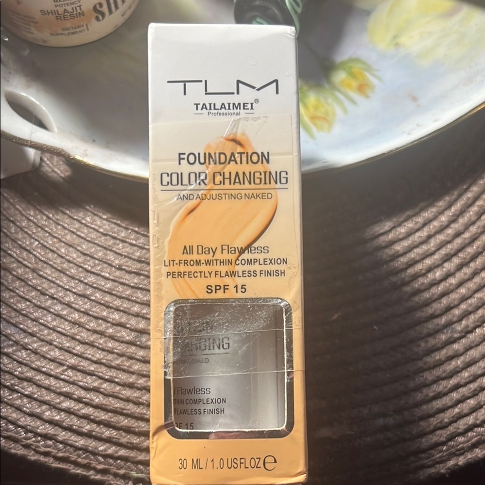 TLM Color Changing Foundation SPF 15 BRAND NEW